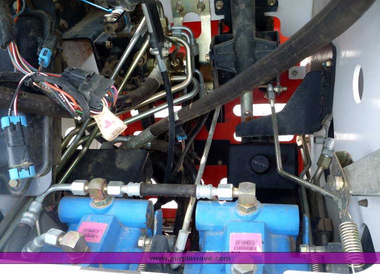 image for item 2048 2007 Bobcat MT55 mini track loader