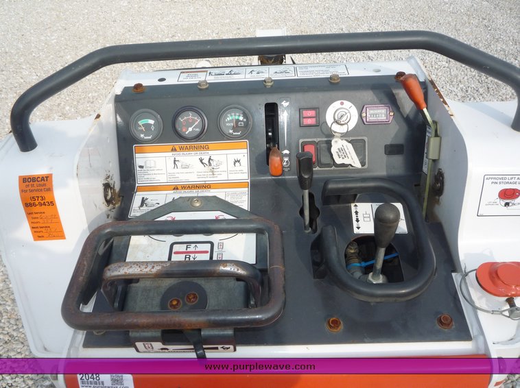 image for item 2048 2007 Bobcat MT55 mini track loader