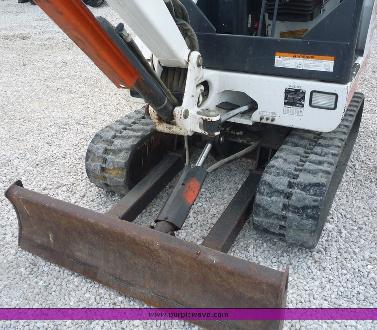 image for item 2049 2006 Bobcat 328G mini excavator
