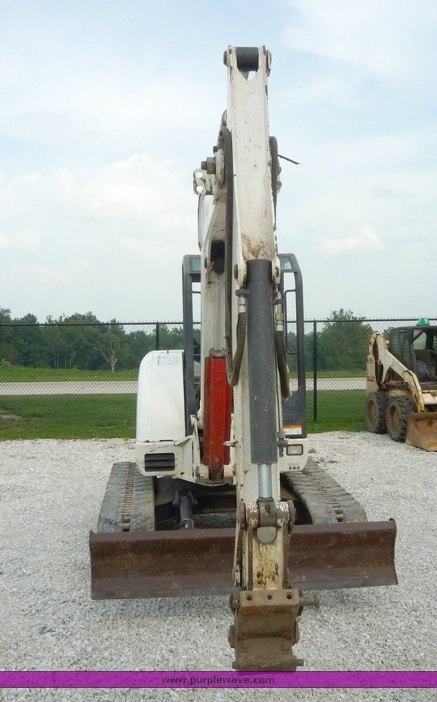 image for item 2050 2005 Bobcat 341G mini excavator