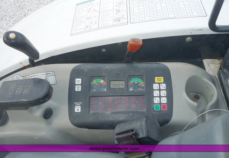 image for item 2050 2005 Bobcat 341G mini excavator