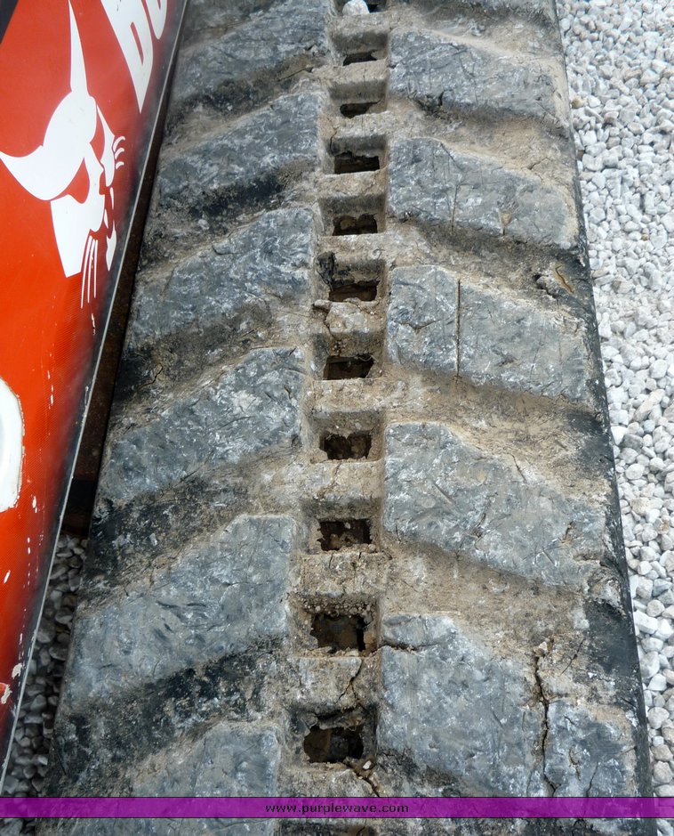 image for item 2050 2005 Bobcat 341G mini excavator