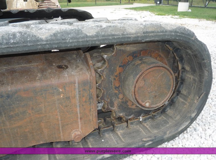 image for item 2051 2006 Bobcat 337G compact excavator