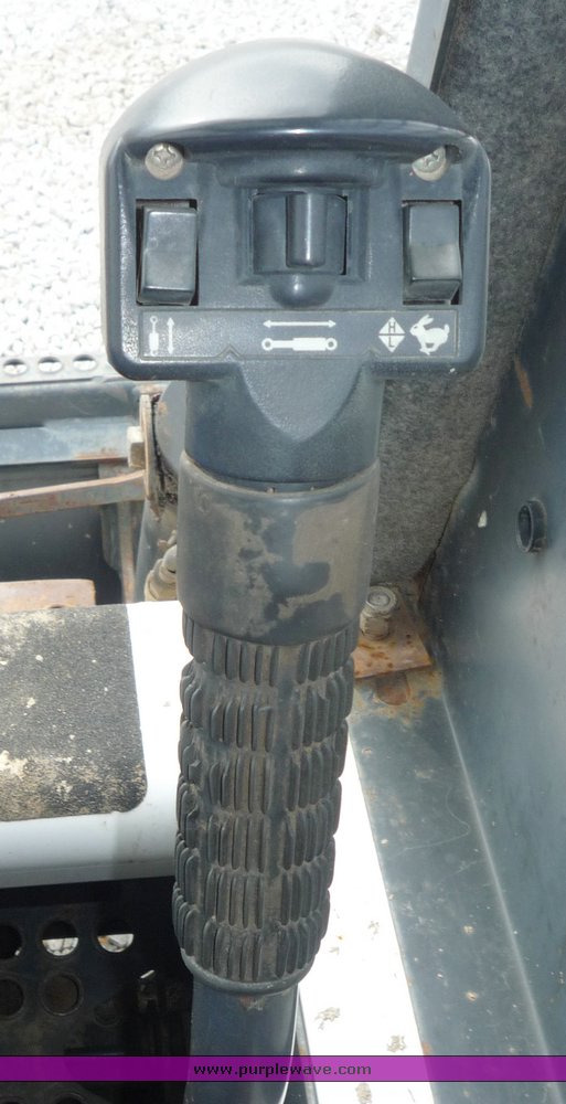 image for item 2054 2002 Bobcat S250 skid steer