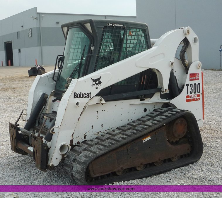 image for item 2055 2005 Bobcat T300 skid steer