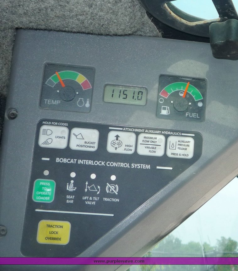 image for item 2055 2005 Bobcat T300 skid steer