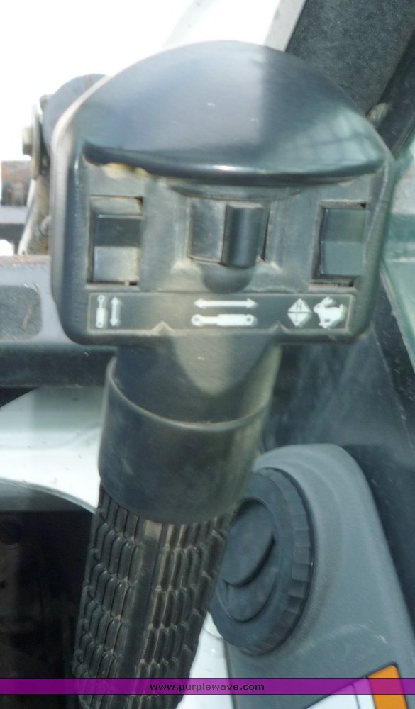 image for item 2055 2005 Bobcat T300 skid steer