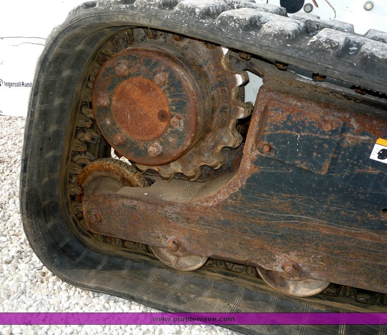 image for item 2055 2005 Bobcat T300 skid steer