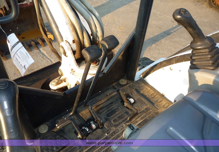 image for item 2057 2005 Bobcat 435 compact excavator