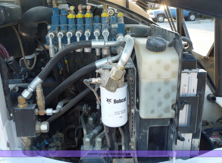 image for item 2057 2005 Bobcat 435 compact excavator