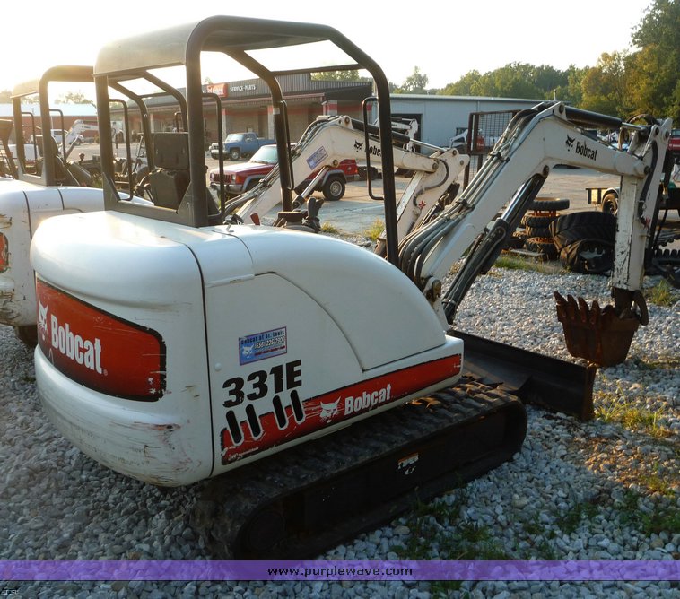 image for item 2058 2006 Bobcat 331E excavator