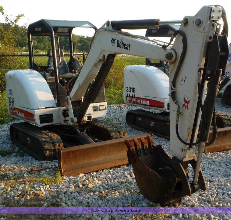image for item 2058 2006 Bobcat 331E excavator
