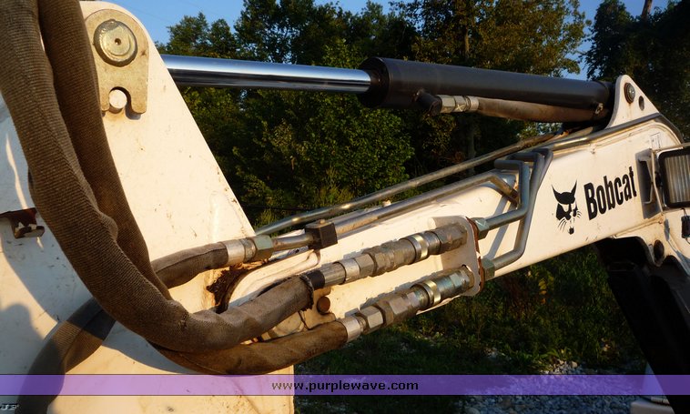 image for item 2058 2006 Bobcat 331E excavator
