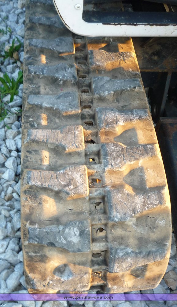 image for item 2058 2006 Bobcat 331E excavator