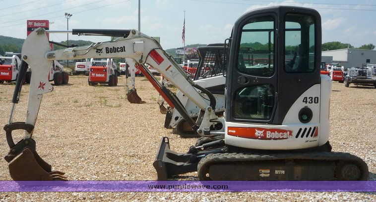 image for item 2270 2005 Bobcat 430AG excavator
