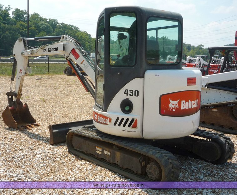 image for item 2270 2005 Bobcat 430AG excavator
