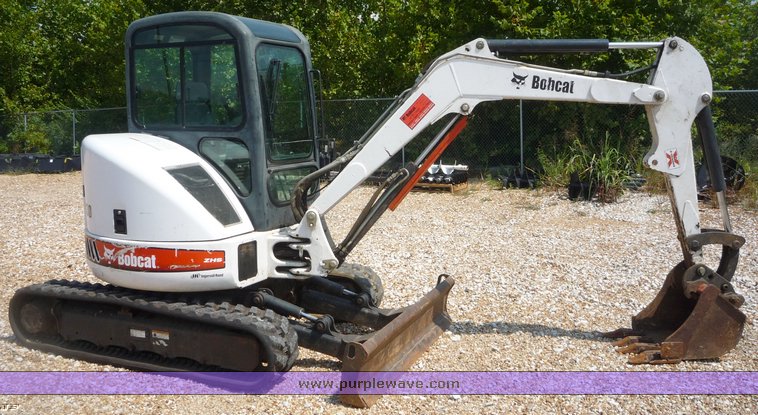 image for item 2270 2005 Bobcat 430AG excavator