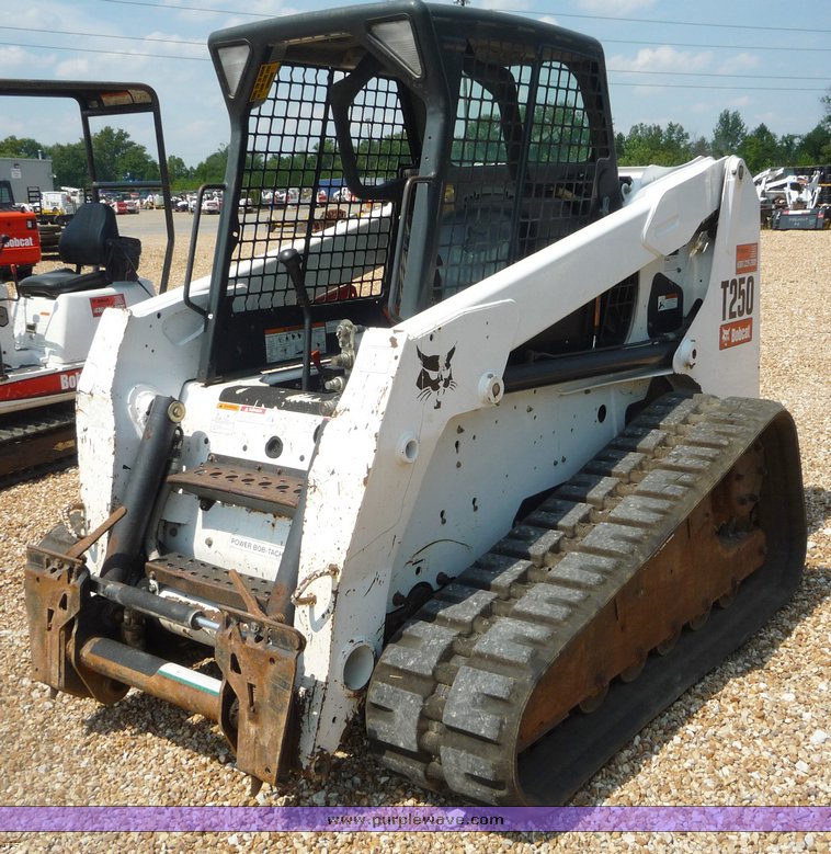 image for item 2271 2006 Bobcat T250 skid steer