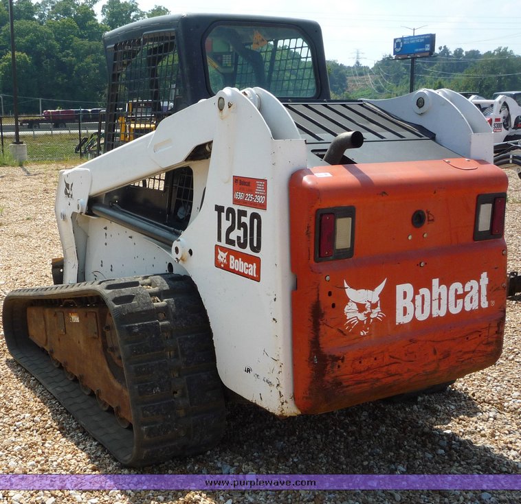image for item 2271 2006 Bobcat T250 skid steer