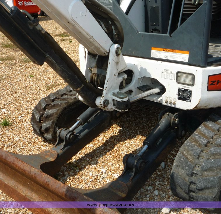 image for item 2273 2004 Bobcat 430G excavator