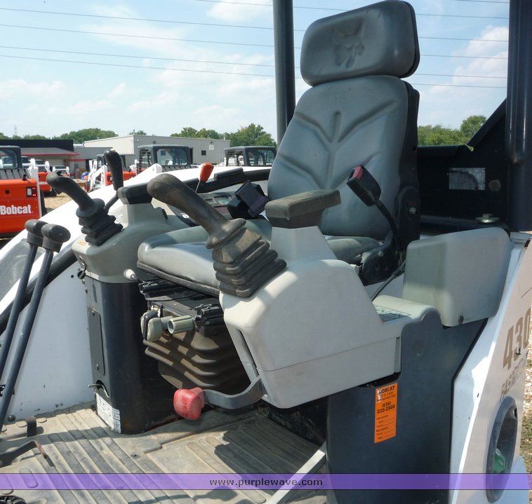 image for item 2273 2004 Bobcat 430G excavator