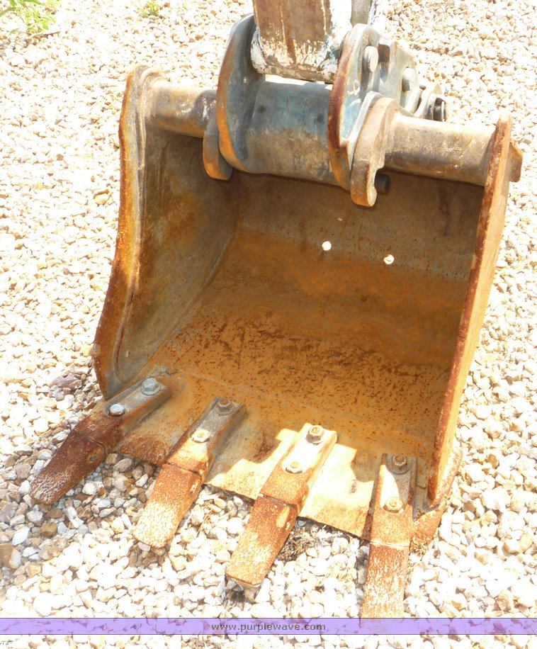 image for item 2273 2004 Bobcat 430G excavator