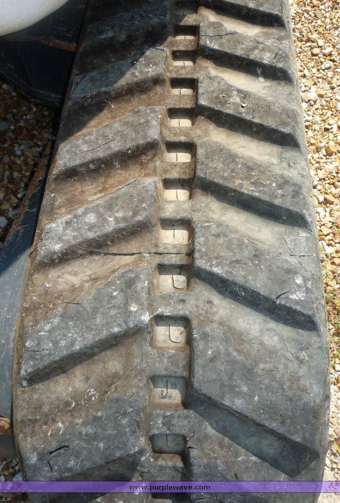 image for item 2273 2004 Bobcat 430G excavator