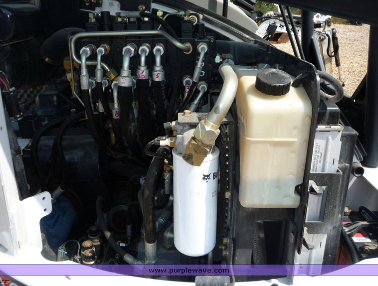 image for item 2273 2004 Bobcat 430G excavator