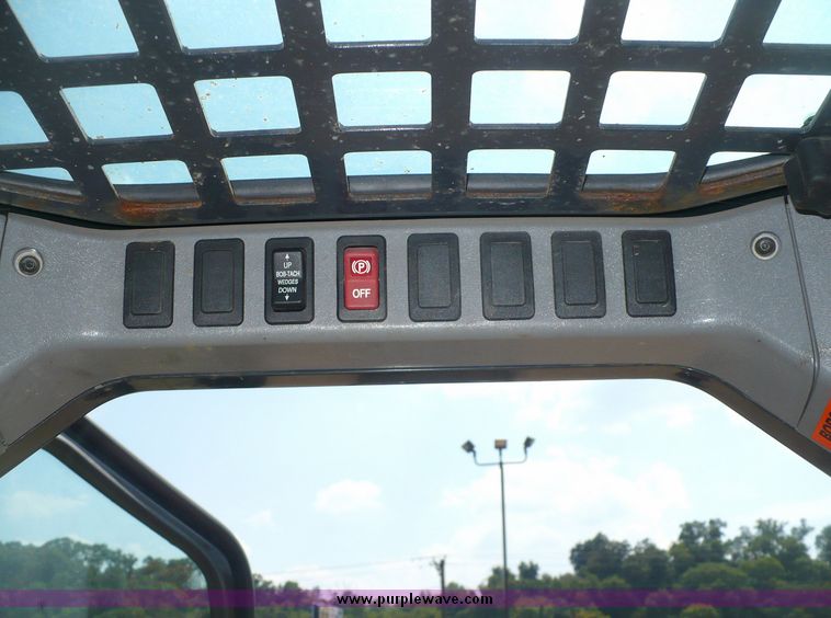 image for item 2276 2008 Bobcat S250 skid steer