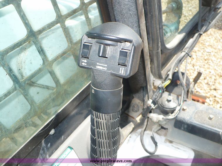image for item 2276 2008 Bobcat S250 skid steer