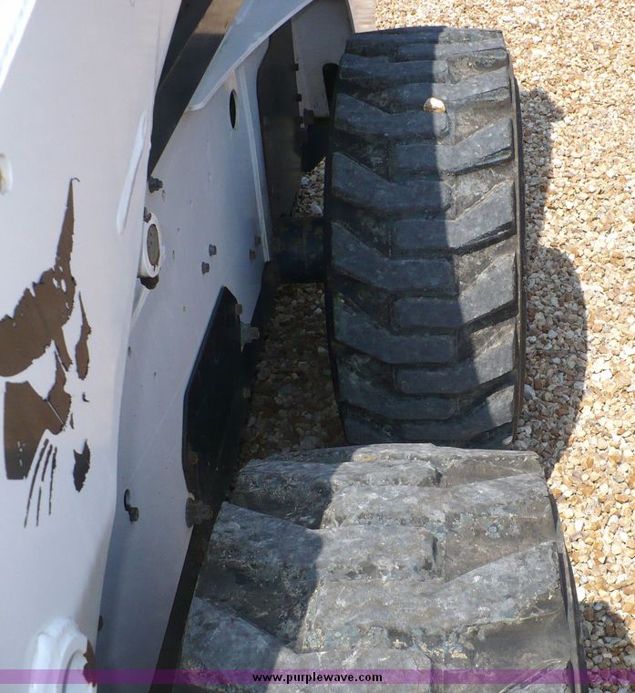 image for item 2276 2008 Bobcat S250 skid steer