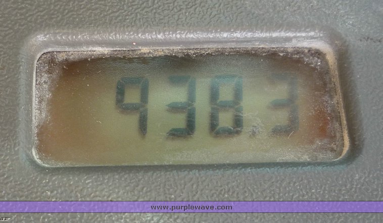 image for item 2277 2005 Bobcat S220 skid steer