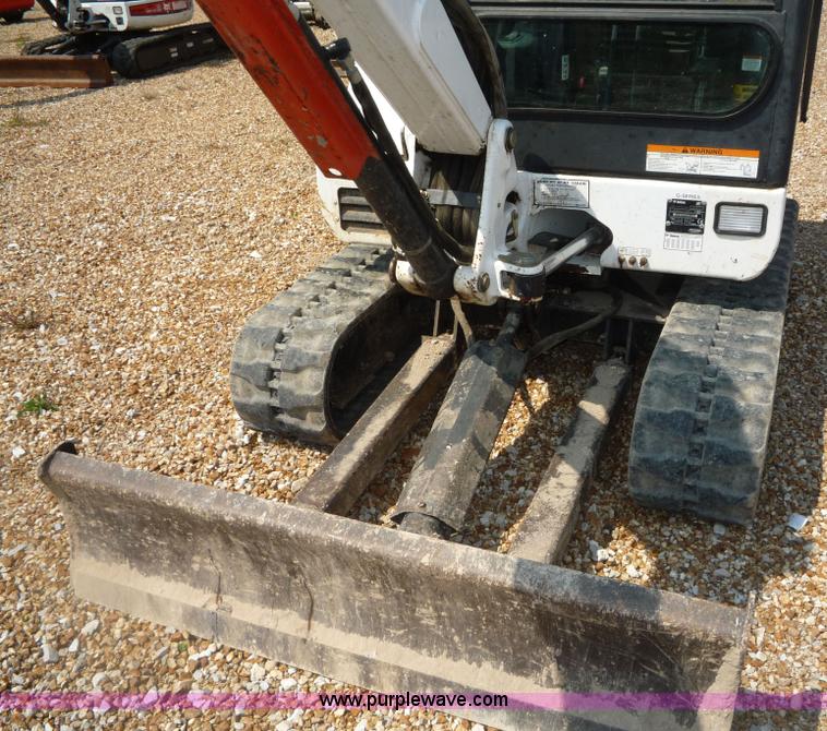 image for item 2279 2006 Bobcat 331E excavator