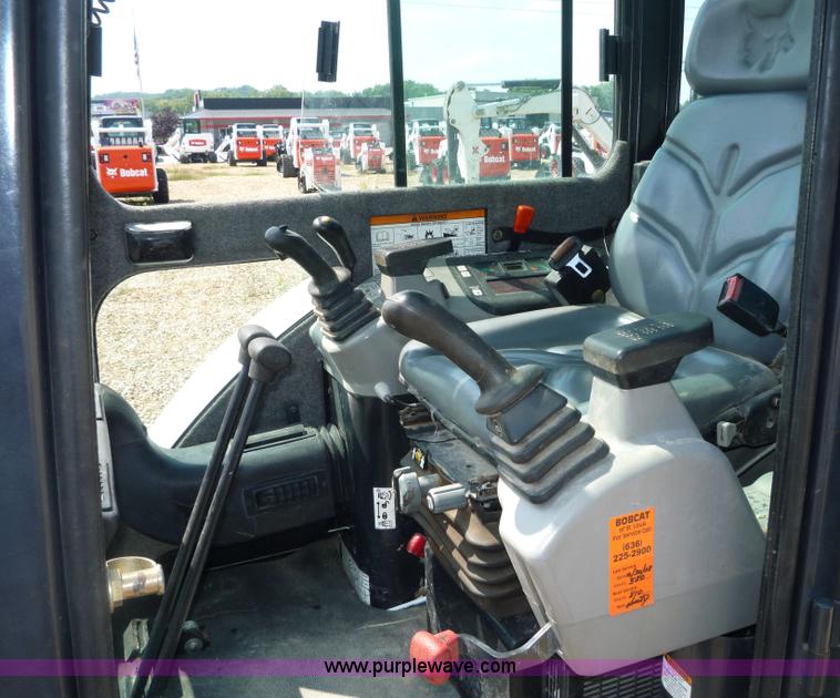 image for item 2279 2006 Bobcat 331E excavator
