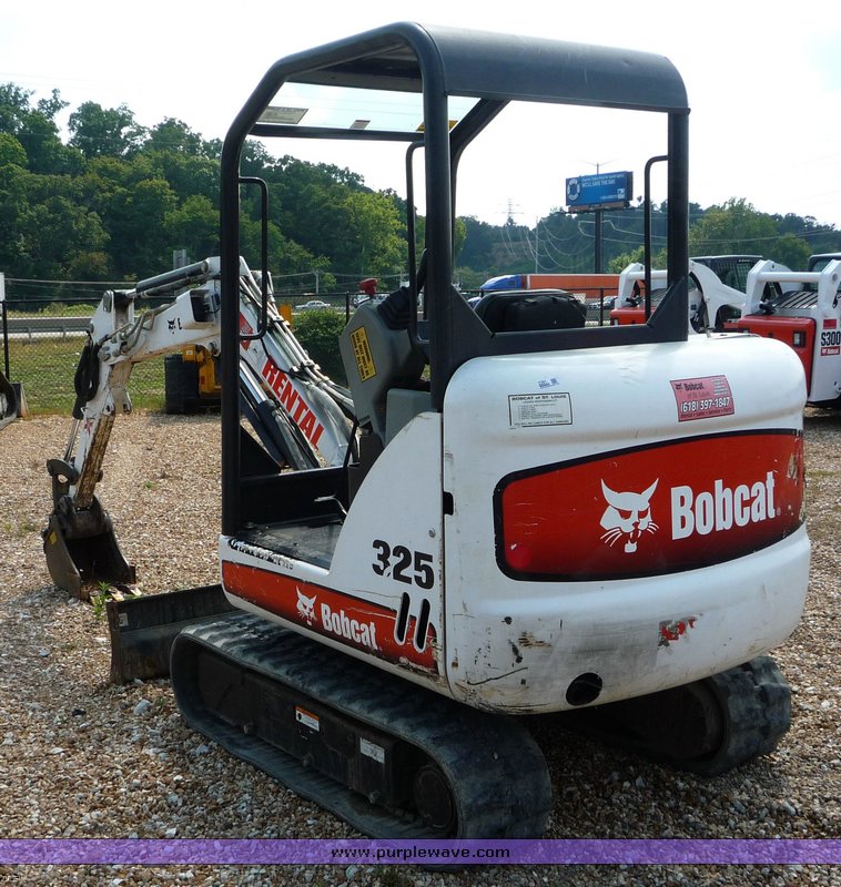image for item 2281 2006 Bobcat 325EX excavator