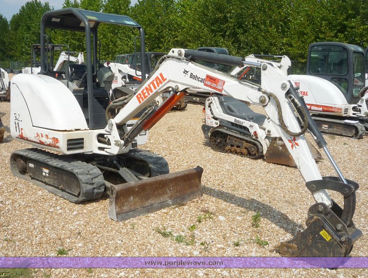 image for item 2281 2006 Bobcat 325EX excavator