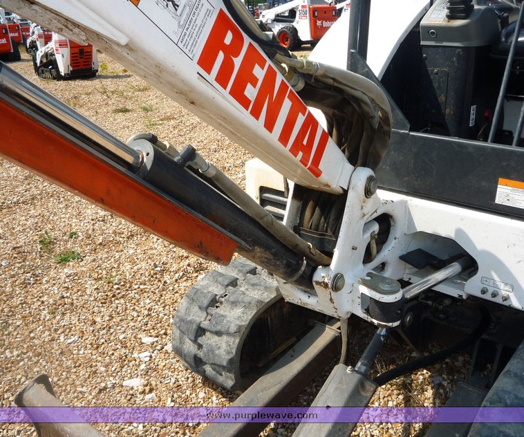 image for item 2281 2006 Bobcat 325EX excavator