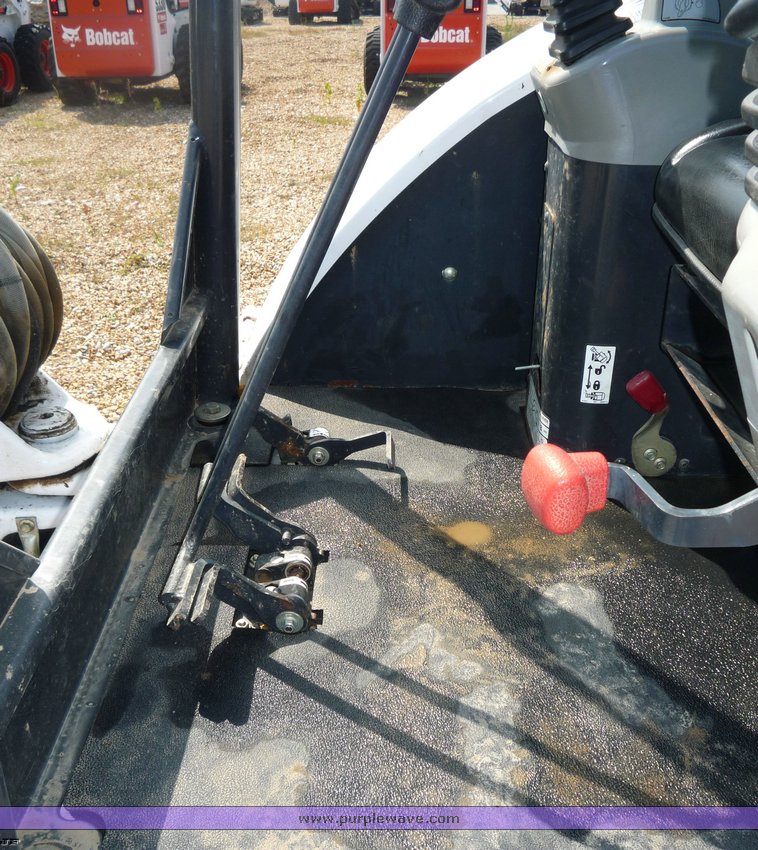 image for item 2281 2006 Bobcat 325EX excavator