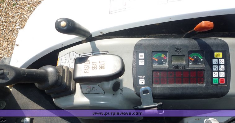 image for item 2281 2006 Bobcat 325EX excavator