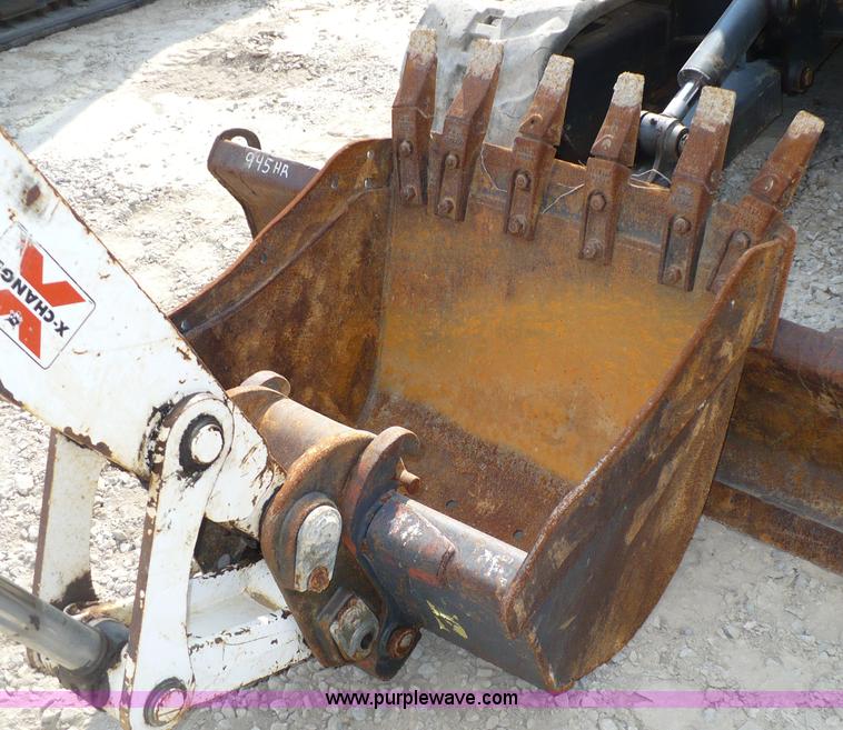 image for item 2282 2004 Bobcat 341G excavator