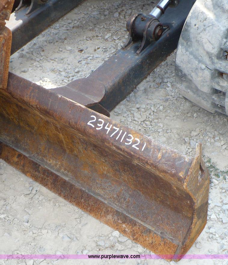 image for item 2282 2004 Bobcat 341G excavator