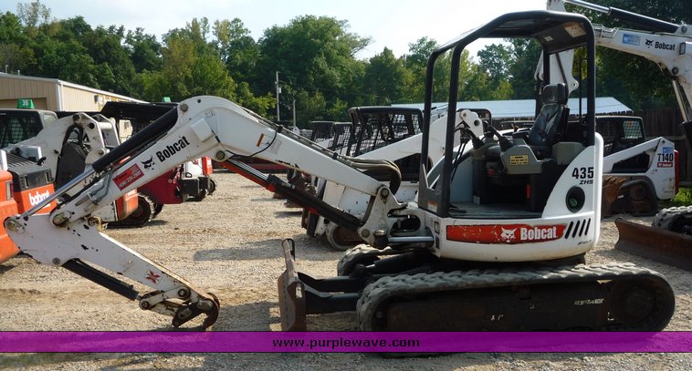 image for item 2283 2004 Bobcat 435G excavator