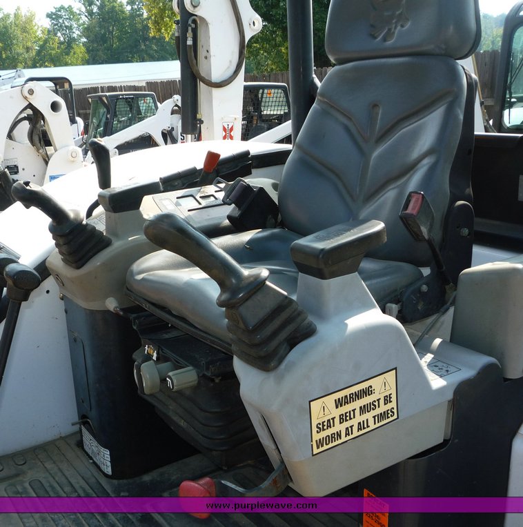 image for item 2283 2004 Bobcat 435G excavator