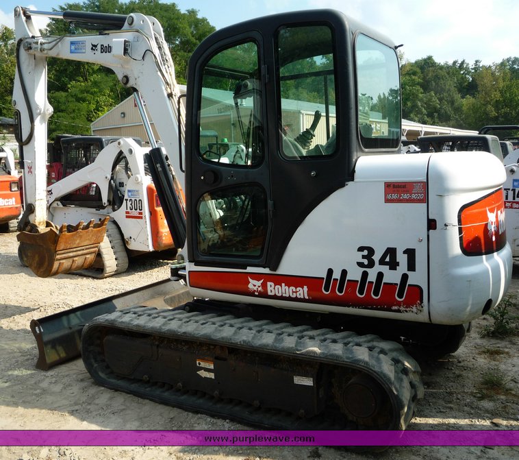 image for item 2284 2006 Bobcat 341G excavator