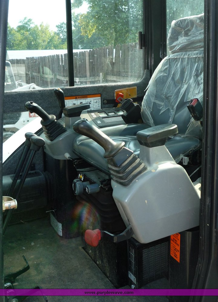 image for item 2284 2006 Bobcat 341G excavator