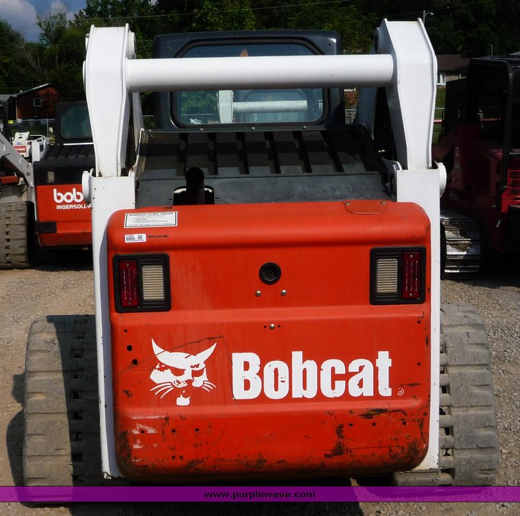 image for item 2285 2005 Bobcat T300 skid steer