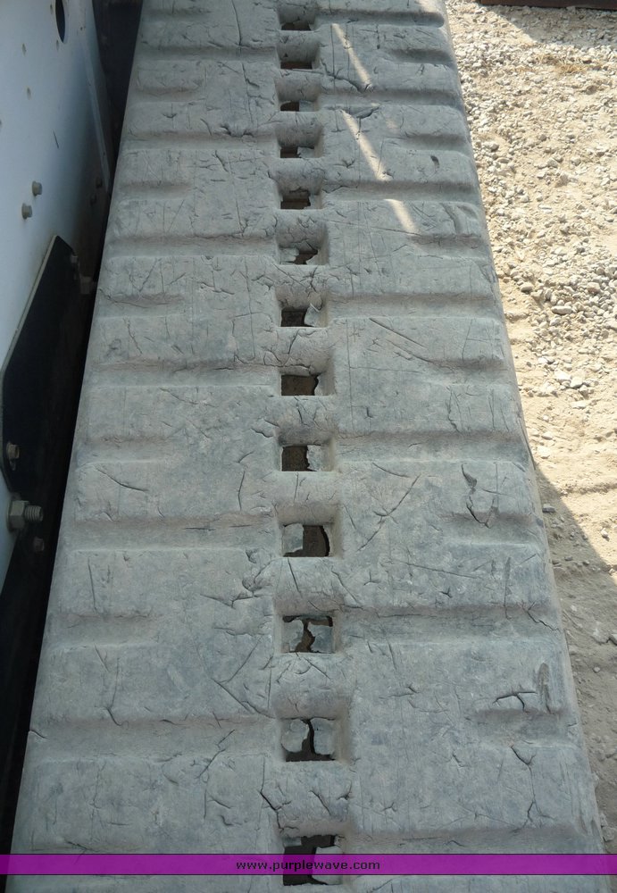 image for item 2285 2005 Bobcat T300 skid steer