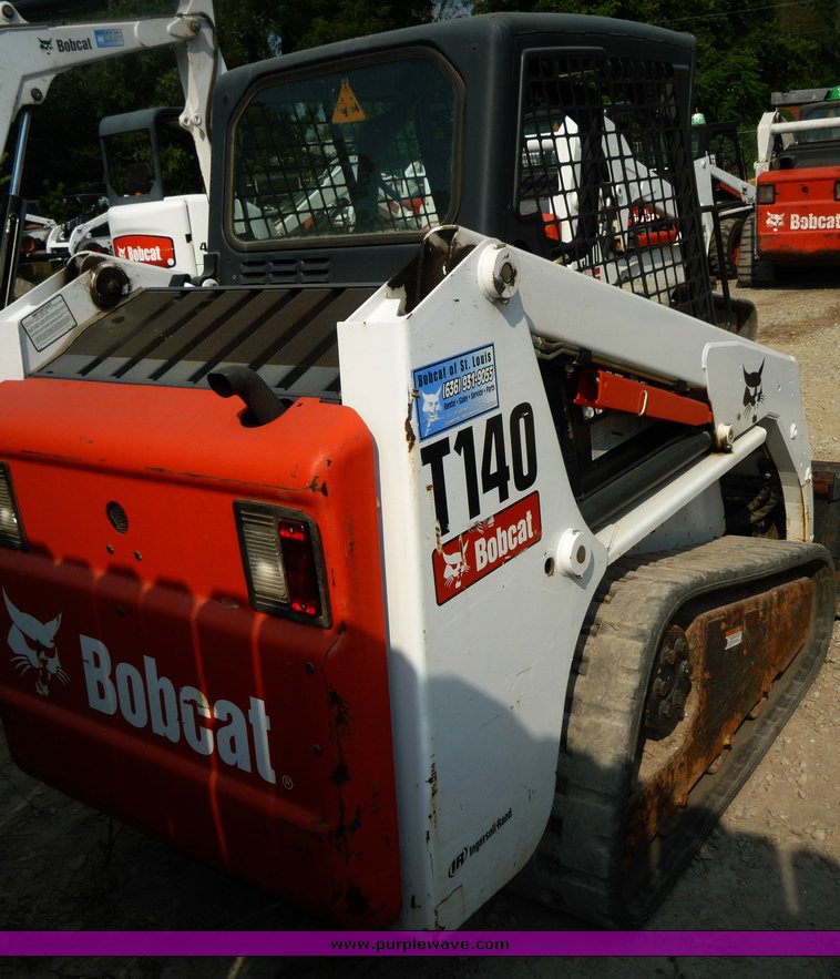 image for item 2286 2006 Bobcat T140 skid steer