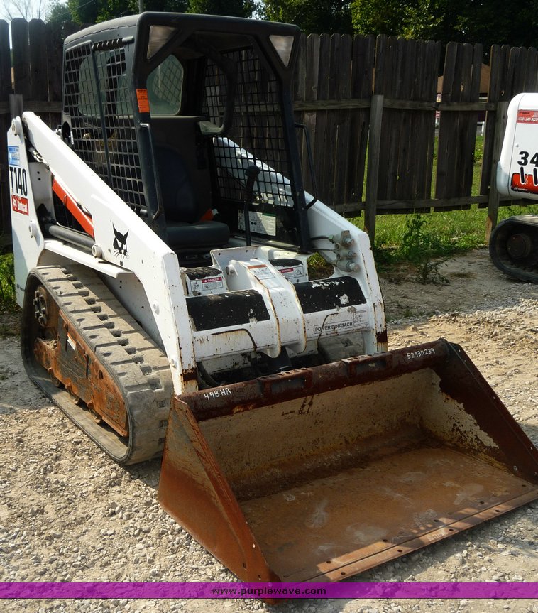 image for item 2286 2006 Bobcat T140 skid steer