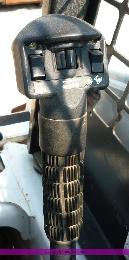 image for item 2286 2006 Bobcat T140 skid steer